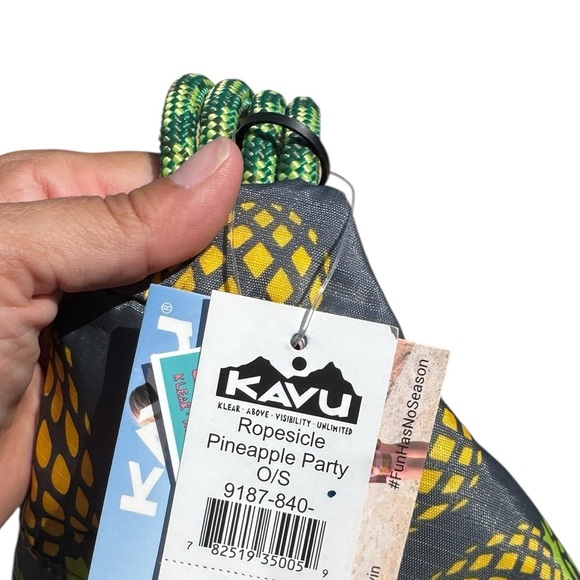 NWT Kavu Ropesicle Pineapple Party Sling Bag Outdoors H2O Resistant Crossbody - Picture 11 of 11